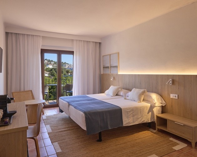 DOPPELZIMMER MIT BALKON
